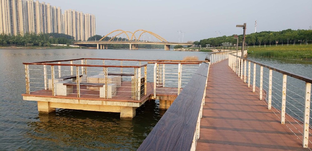 新汴河堤岸绿化景观项目园区栈步道及护坡工程